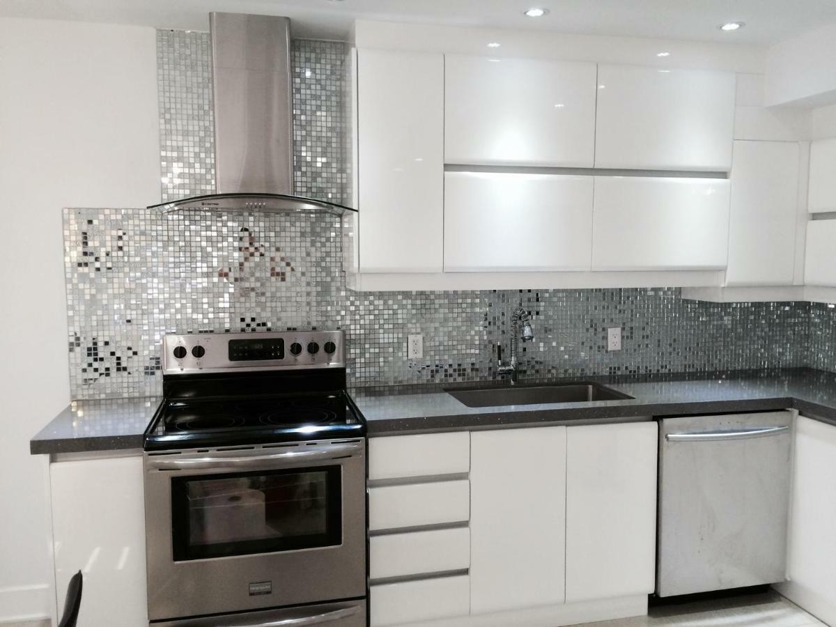 Luxury Two Story Villa Unit A Laval Luaran gambar